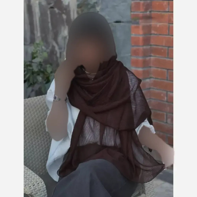 شال پلیسه دور نوار دوزی مجلسی و اسپرت ابعاد 68 در 180 سانتیمتر