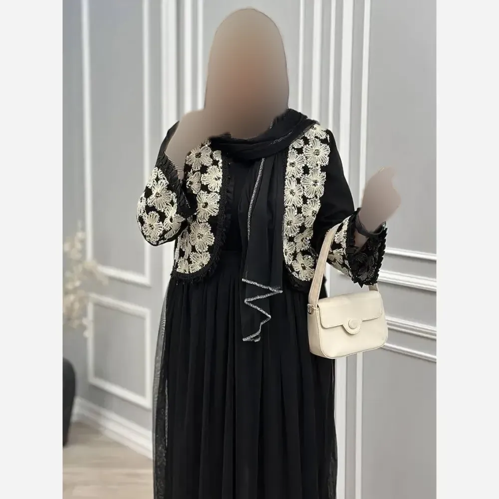ست سه تیکه کت و دامن و شال مدل روناک جنس مازراتی خرجکار هندی و تور سایز فری 38 تا 46