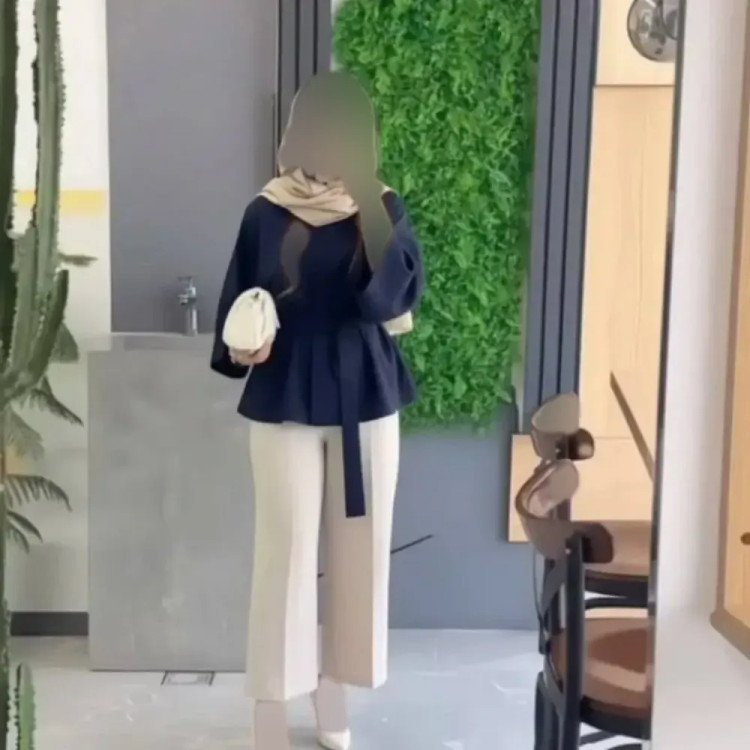 ست مانتو و شلوار زنانه جنس سوپرمازراتی درجه یک سایز 38 تا 46 فری