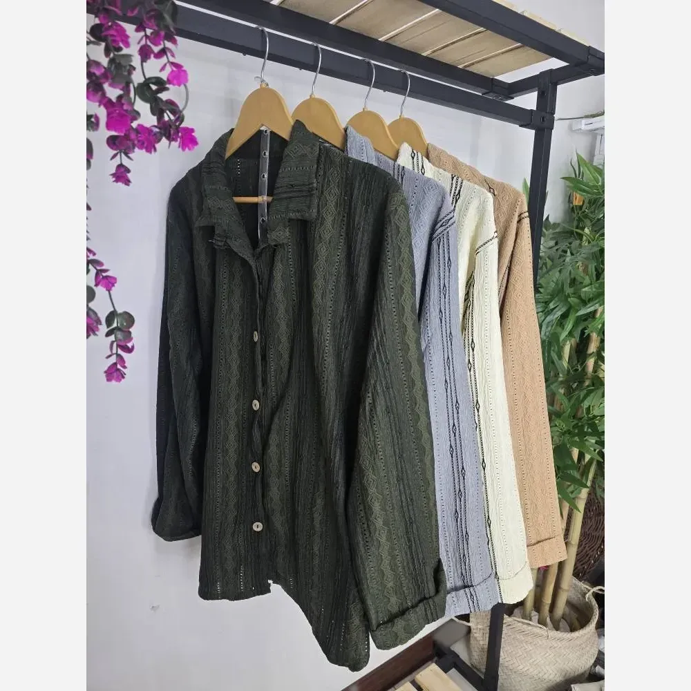 شومیز کرانه مراکشی طرح ابریشم فری سایز 36 تا 46 رنگبندی طوسی، سبز، نسکافه، شیری
