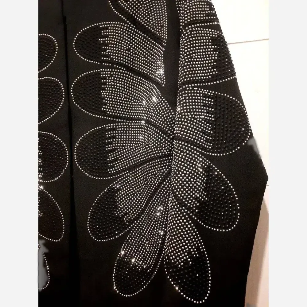 ست کت و شلوار مجلسی زنانه گلسا جنس مازراتی رنگ مشکی