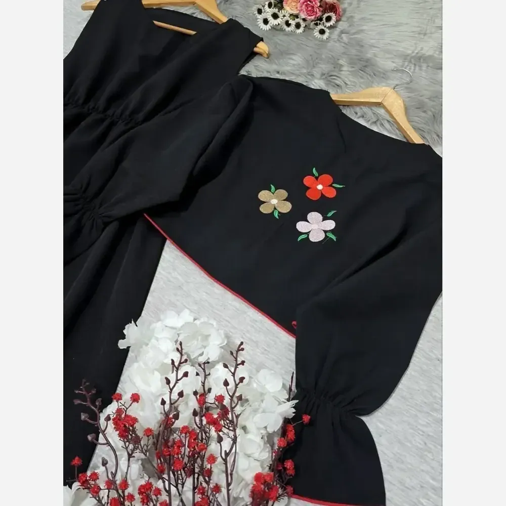 کت و سارافون گلدوزی نیایش جنس مازراتی رنگ مشکی فری سایز