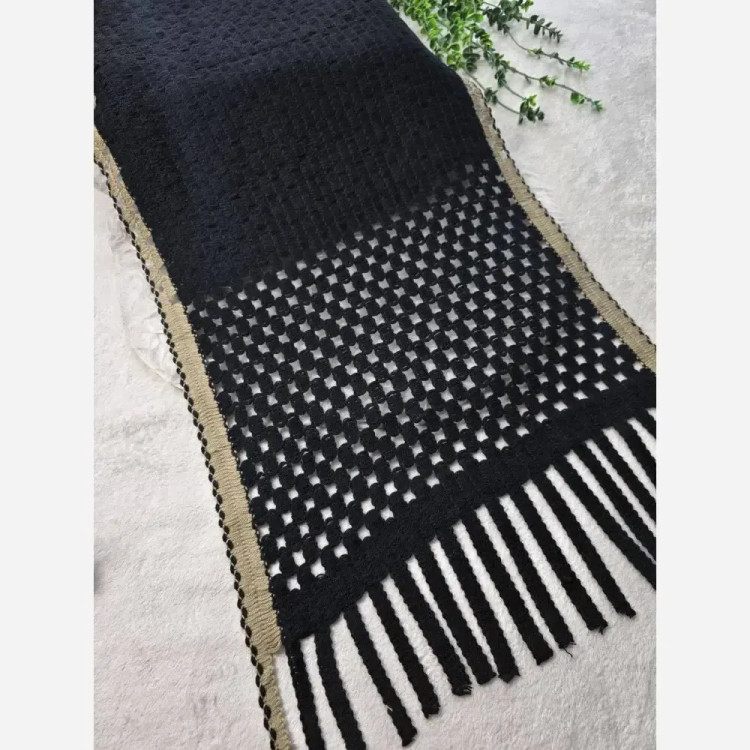 شال بافت مشکی زنانه طرح سه بعدی ابعاد 180 در 51 سانتی متر